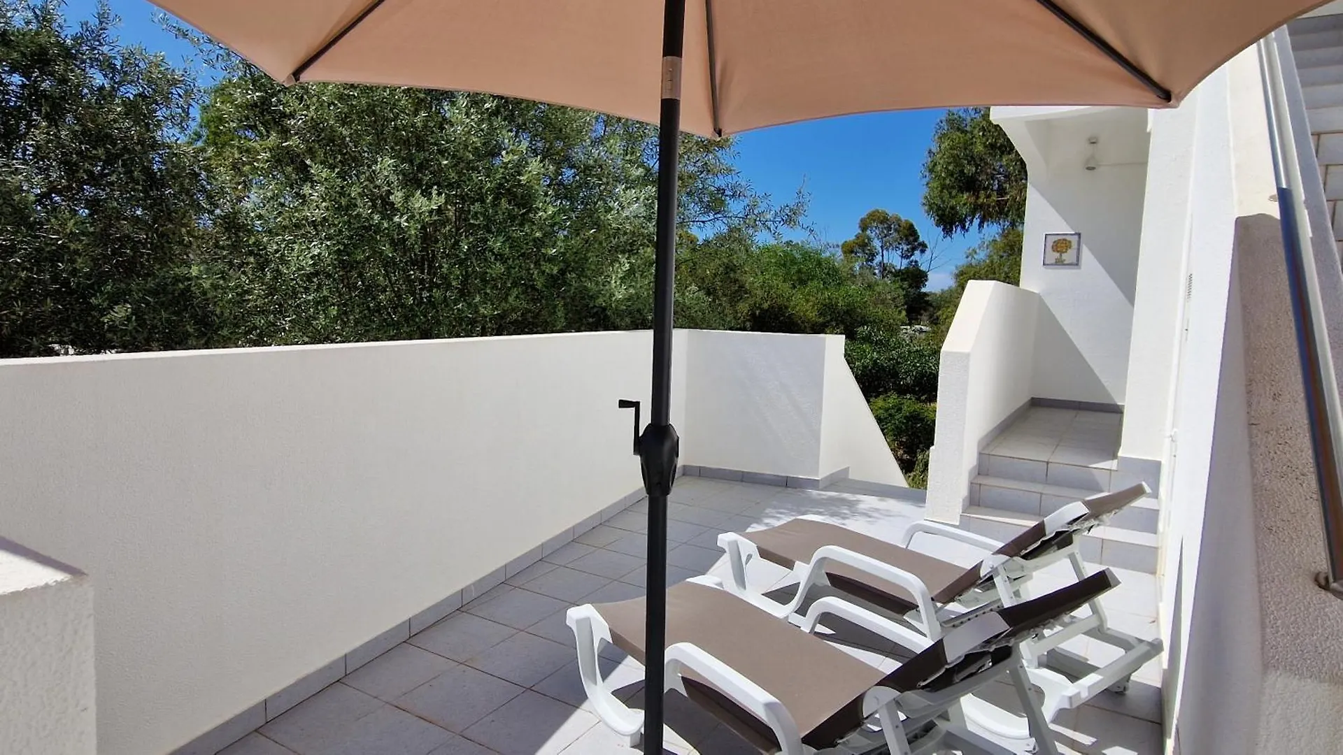 Pool House Estrelas Dourada Alvor Portugal